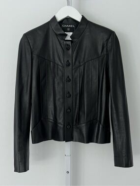CHANEL 02 CC BLACK LEATHER JACKET SIZE FR 36 / US 4